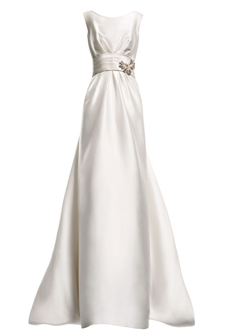 perfect-wedding-dress-body-type-lean-manuel-mota-for-pronovias-high-neck-wedding-dress.jpg