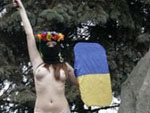  FEMEN  -